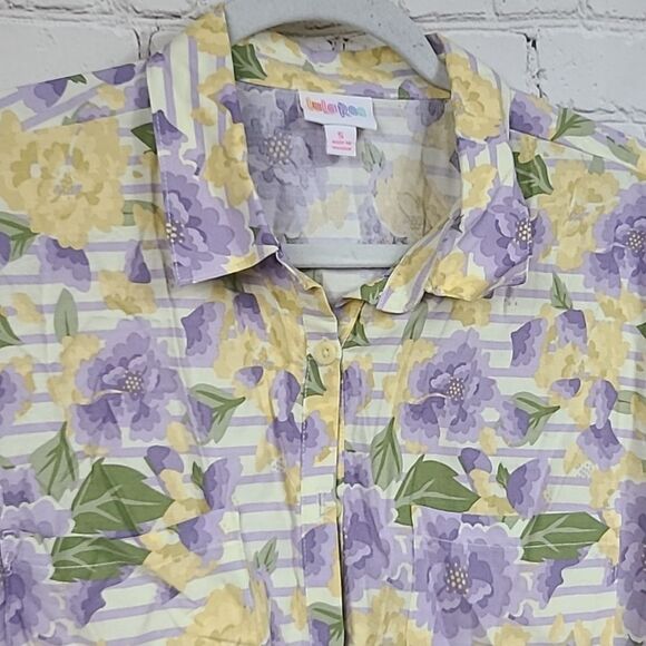 LuLaRoe Amy Oversized Lilac Floral Striped Dolman Short Sleeve Button Down Shirt - Picture 2 of 11
